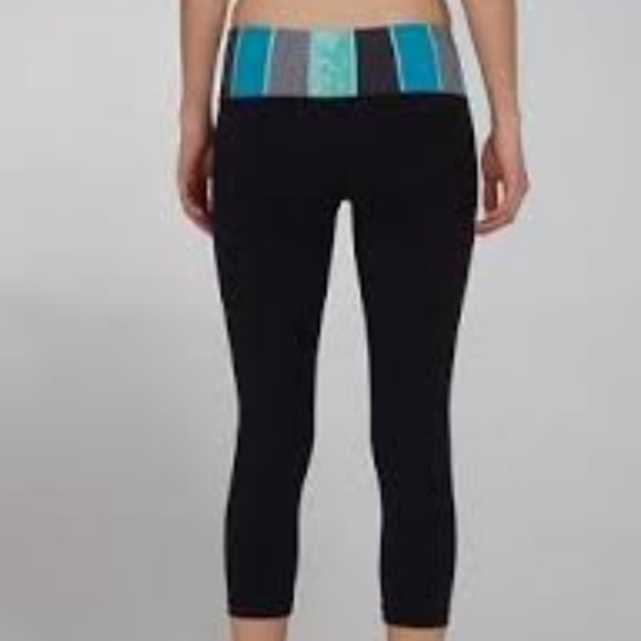 Lululemon Multicolor Color Block Crop Leggings - Picture 8 of 8
